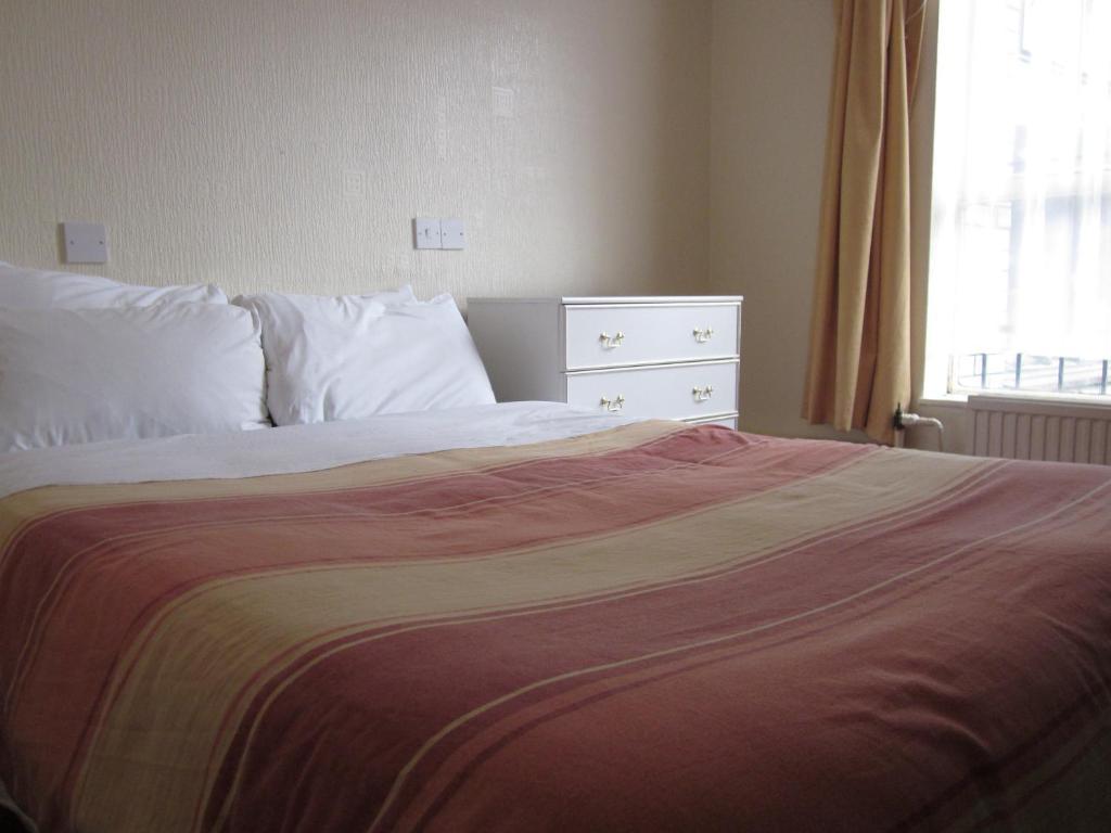 The Rams Lodge Manchester Room photo